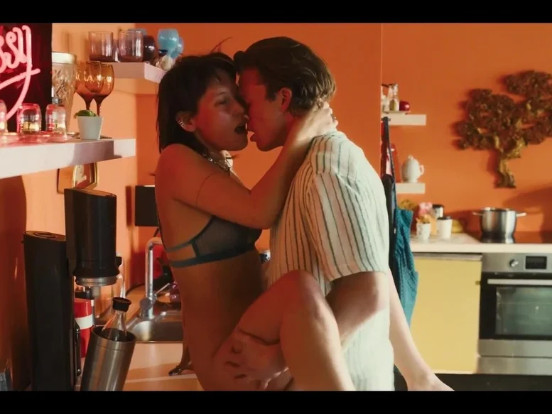 Love Addicts (2022)